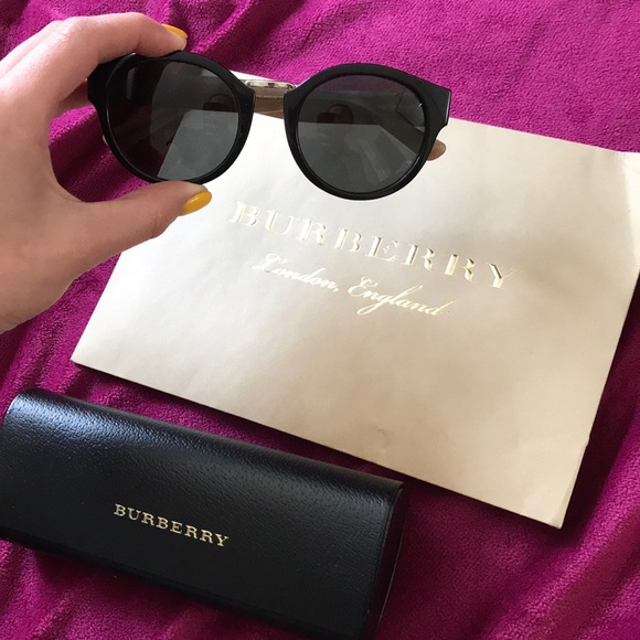 Sunglasses - Picture 1 of 2